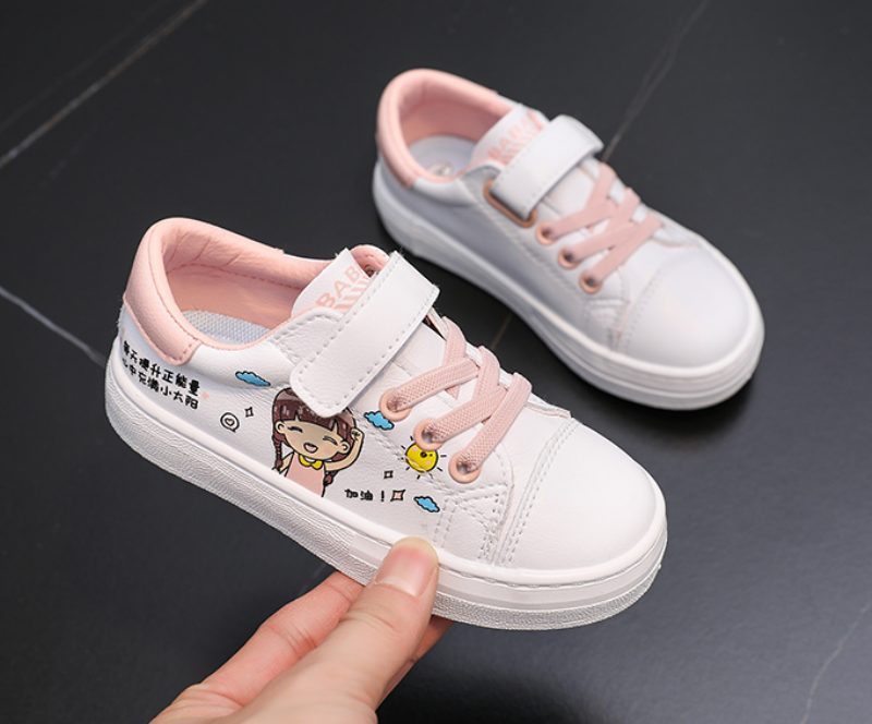 Akoni Piges Afslappede Sneaker - Hvid