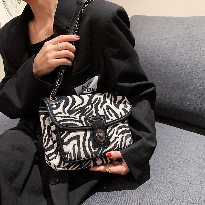 Alora Crossbody-taske Til Kvinder Med Kæde - Stor Sort