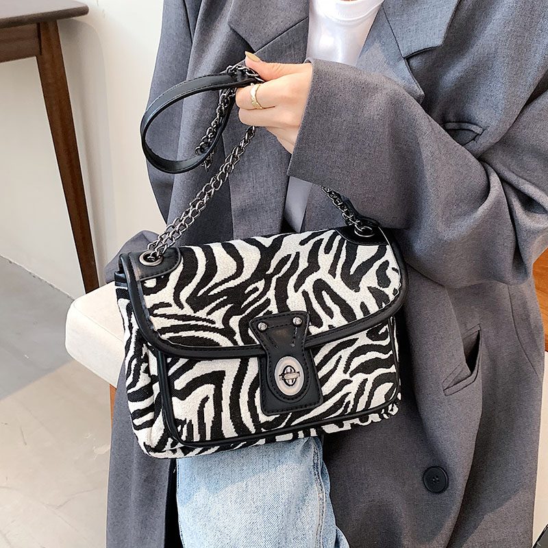 Alora Crossbody-taske Til Kvinder Med Kæde - Stor Sort