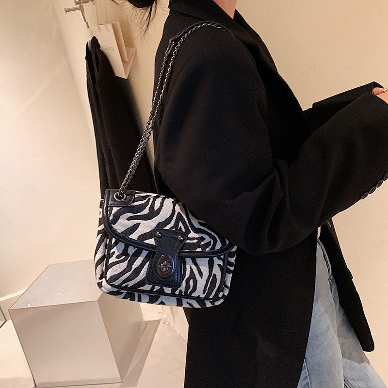 Alora Crossbody-taske Til Kvinder Med Kæde - Stor Sort