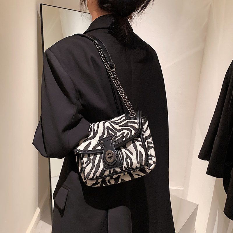 Alora Crossbody-taske Til Kvinder Med Kæde - Stor Sort
