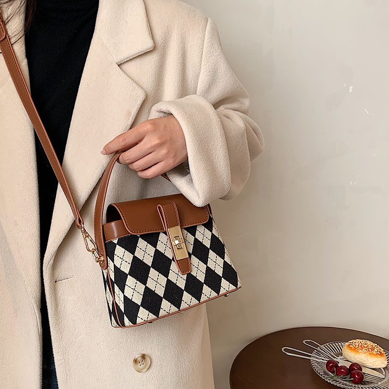 Alpe Mini Læder Crossbody Håndtaske Til Kvinder - Sort