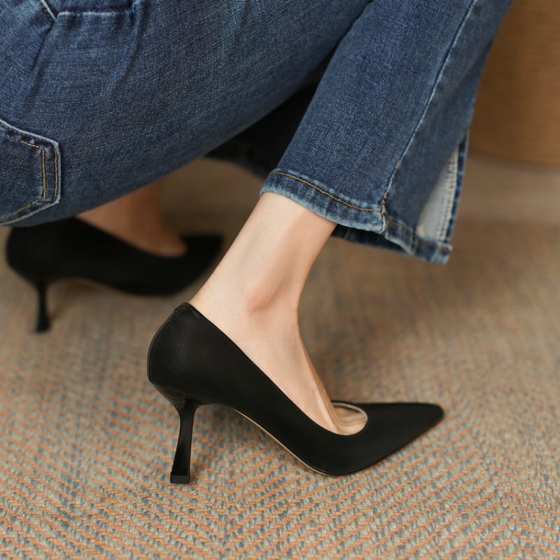 Bianca Kvinders Spidstå Tynde Højhælede Pumps - Sort