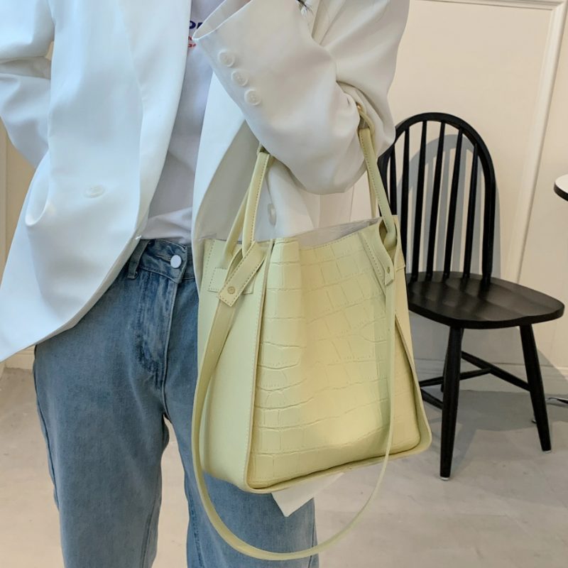 Buitron Crossbody-håndtaske I Læder Til Kvinder - Beige
