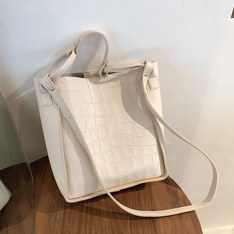 Buitron Crossbody-håndtaske I Læder Til Kvinder - Beige