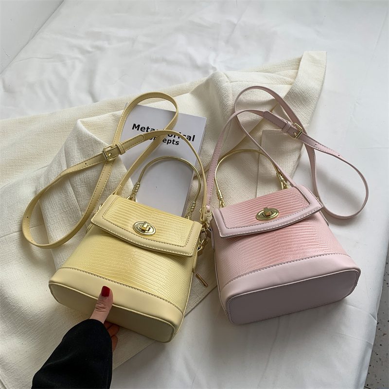 Caruso Mini Læder Crossbody Håndtaske Til Kvinder - Pink