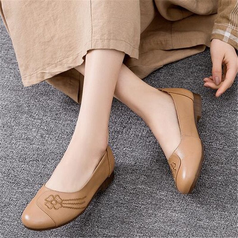 Dianna Damebroderede Bløde Læder Slip-on Loafer Sko - Khaki