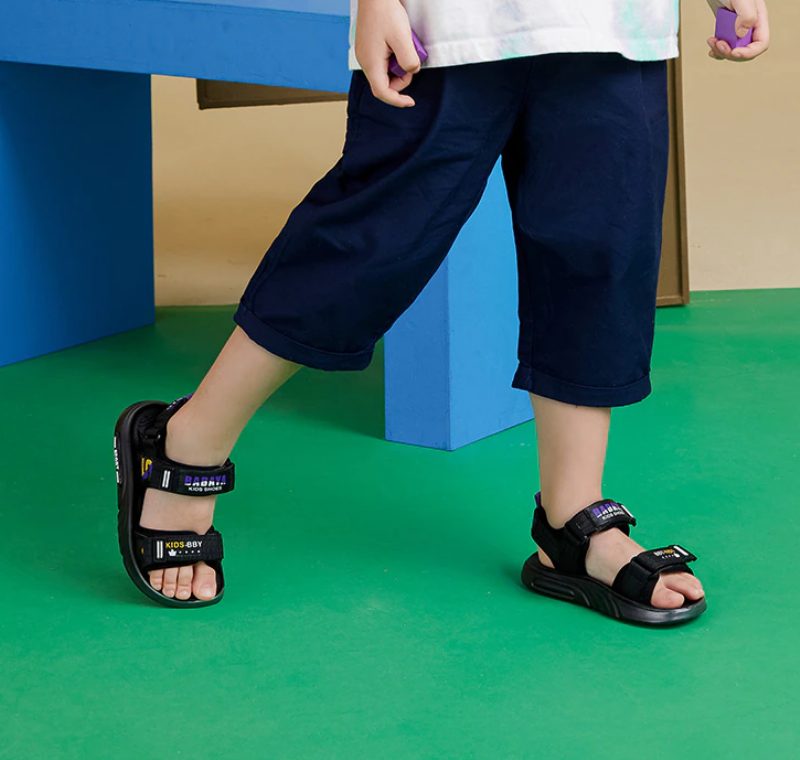 Foster Drenges Udendørs Sandal - Sort