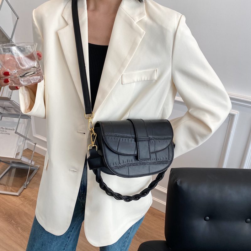 Gillen Small Crossbody-håndtaske I Læder Til Kvinder - Sort