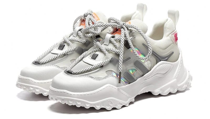 Grasso Åndbar Sneaker Med Snørebånd Til Kvinder - Beige
