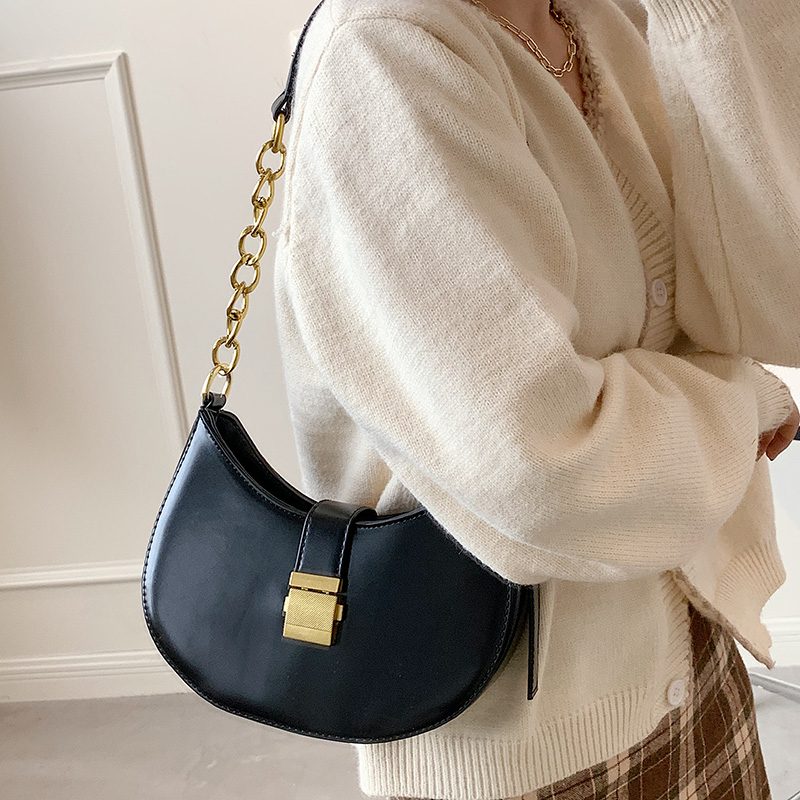 Jaxyn Crossbody-håndtaske I Læder Til Kvinder - Sort