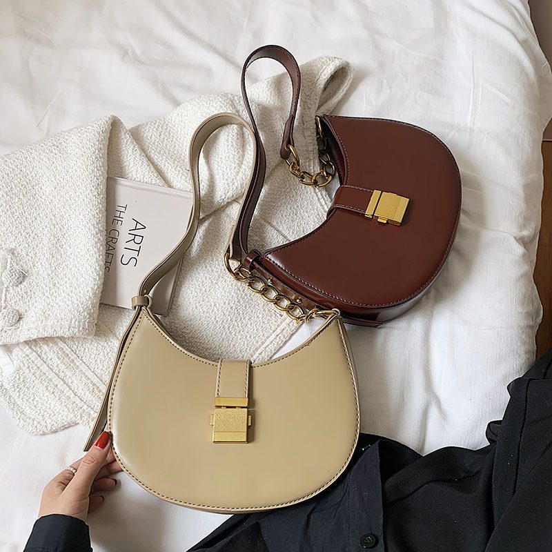 Jaxyn Crossbody-håndtaske I Læder Til Kvinder - Sort