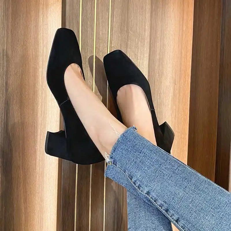 Kendra Dame Square Toe Suede Pumps Sko - Sort