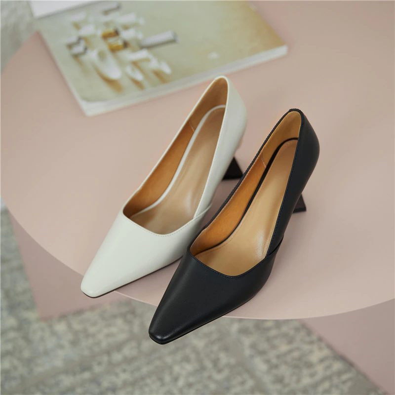 Leidy Klassiske Højhælede Pumps I Læder Til Kvinder - Beige