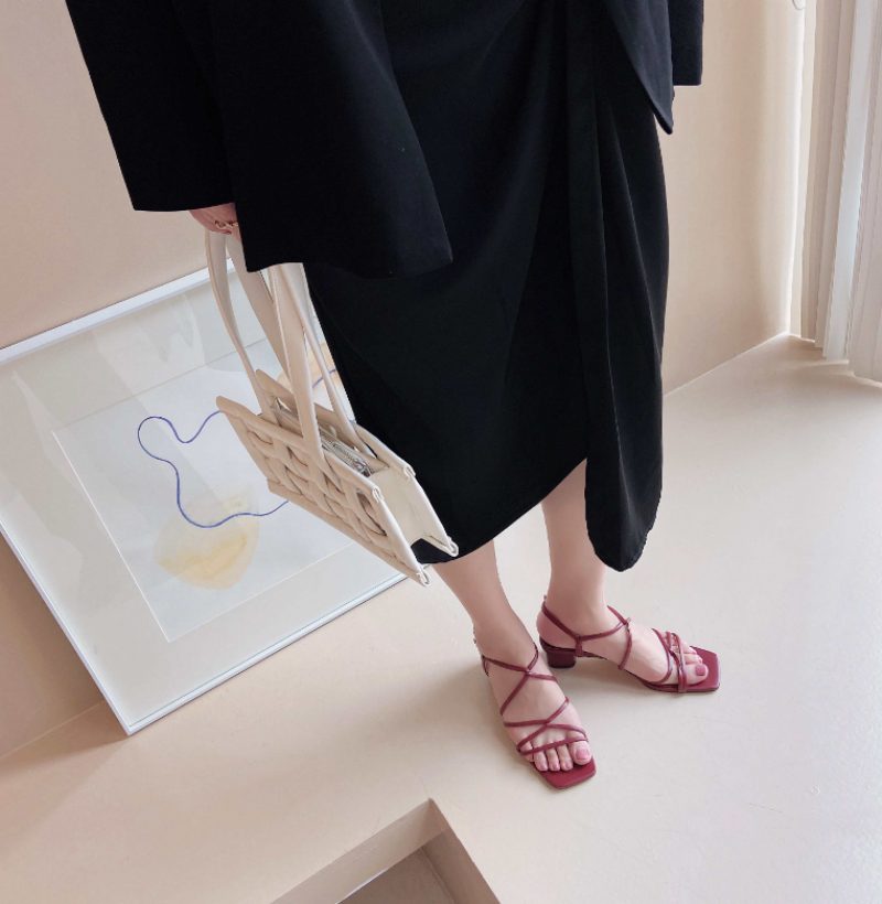 Liza Højkvalitets Sandal Med Mellemhæl Til Kvinder - Beige
