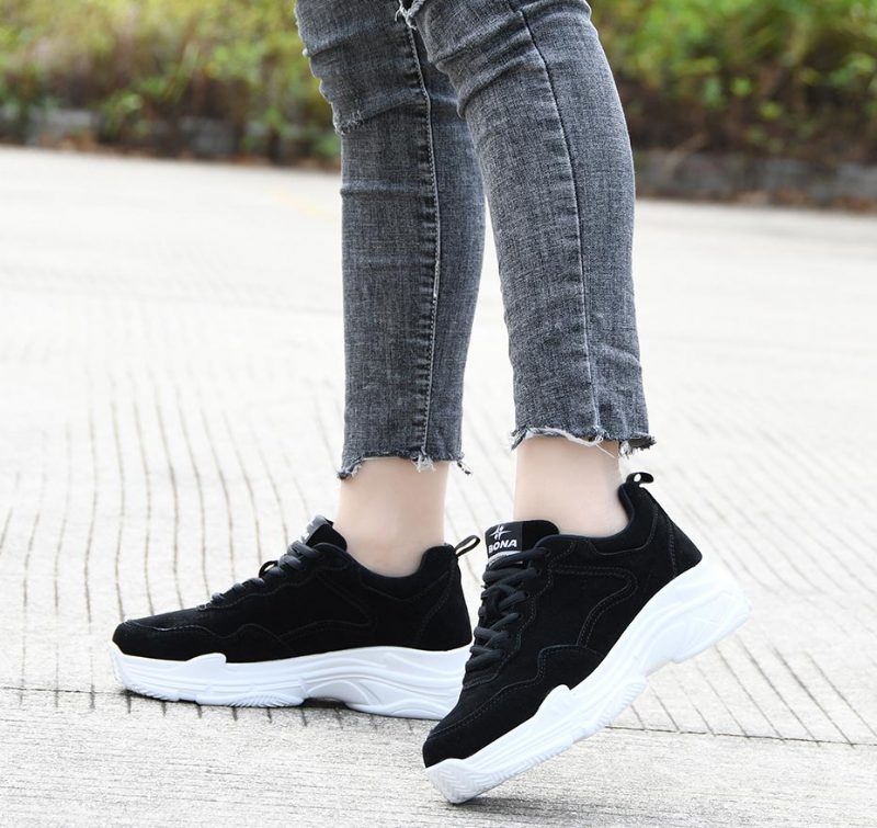 Louna Behagelig Sneaker Med Snørebånd Til Kvinder - Sort