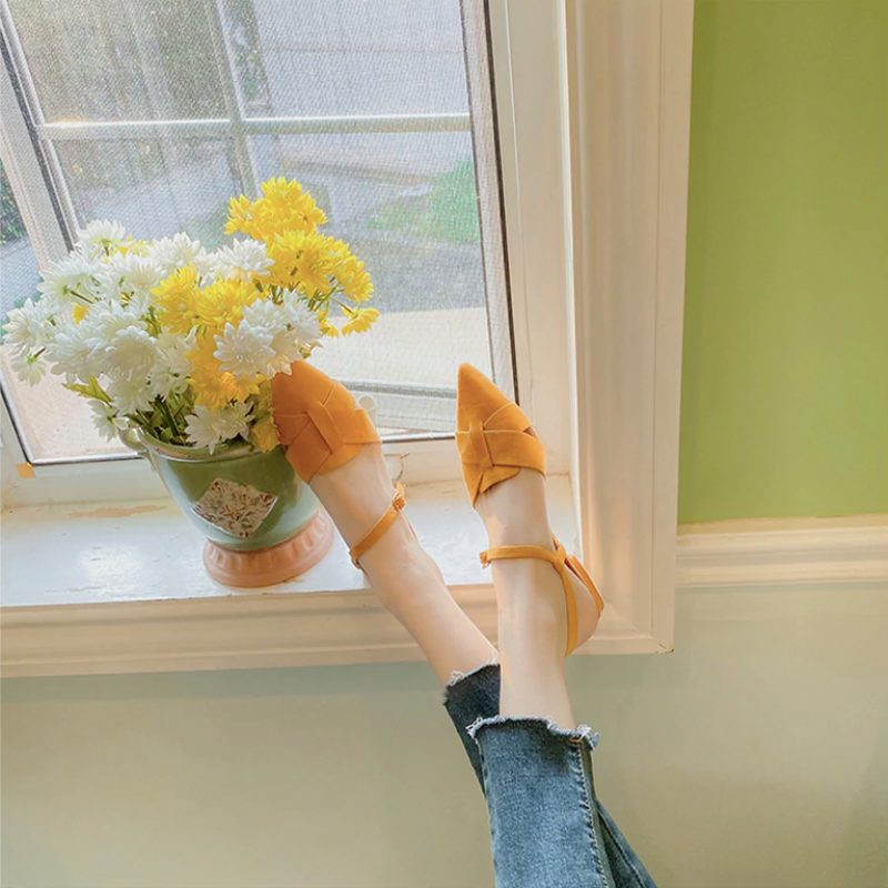 Lucila Sandaler - Beige