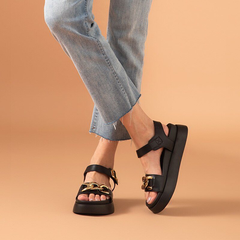 Lucrecia Lædersandal Med Ankelspænde Til Kvinder - Beige