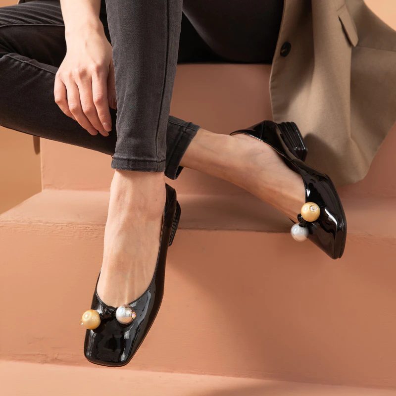 Lucrecia Laklæder Flat Loafer Sko - Sort