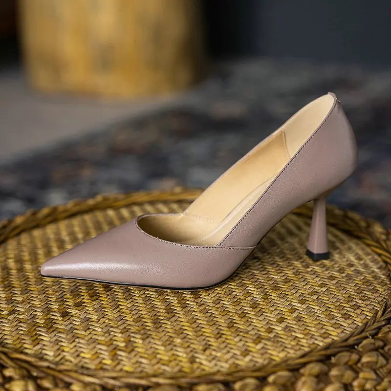 Luisa Kvinders Bryllup Tynde Høje Pumps - Beige