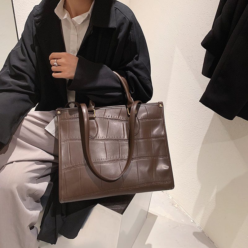 Milano Large Crossbody-håndtaske I Læder Til Kvinder - Sort