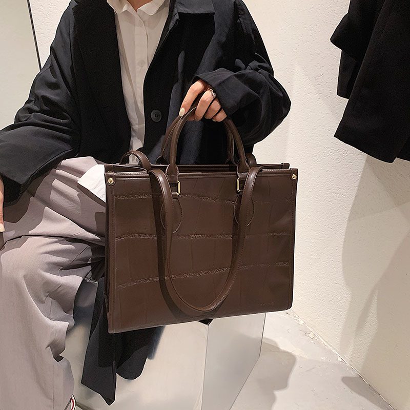 Milano Large Crossbody-håndtaske I Læder Til Kvinder - Sort