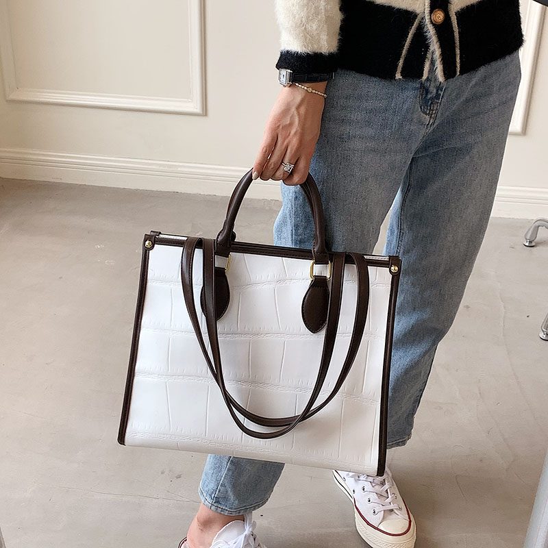 Milano Large Crossbody-håndtaske I Læder Til Kvinder - Sort
