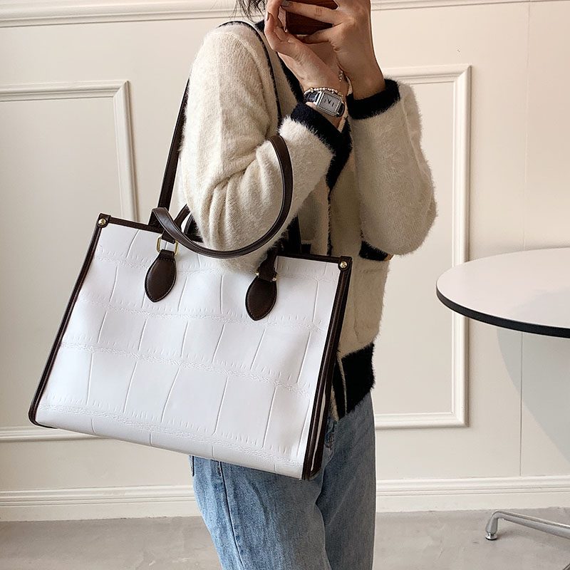 Milano Large Crossbody-håndtaske I Læder Til Kvinder - Sort