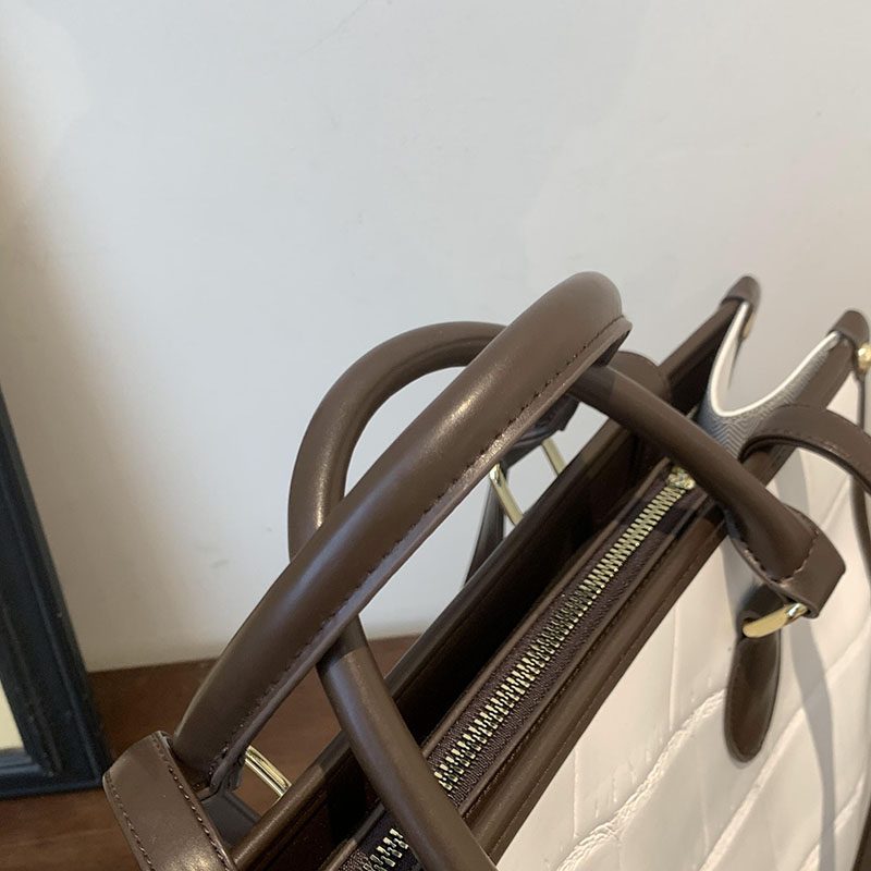 Milano Large Crossbody-håndtaske I Læder Til Kvinder - Sort