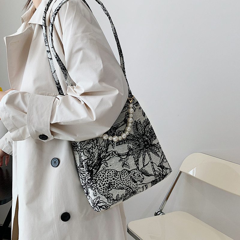 Orla Crossbody-håndtaske I Tøj Til Kvinder - Sort