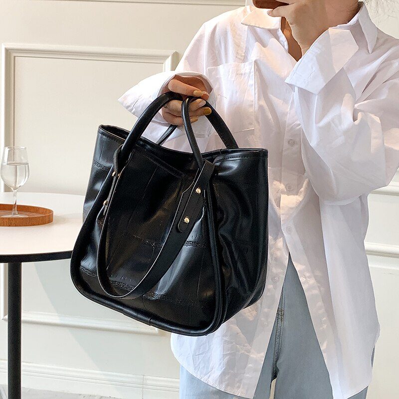 Peniche Crossbody-håndtaske I Læder Til Kvinder - Sort