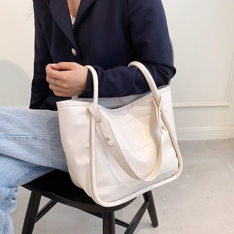 Peniche Crossbody-håndtaske I Læder Til Kvinder - Sort