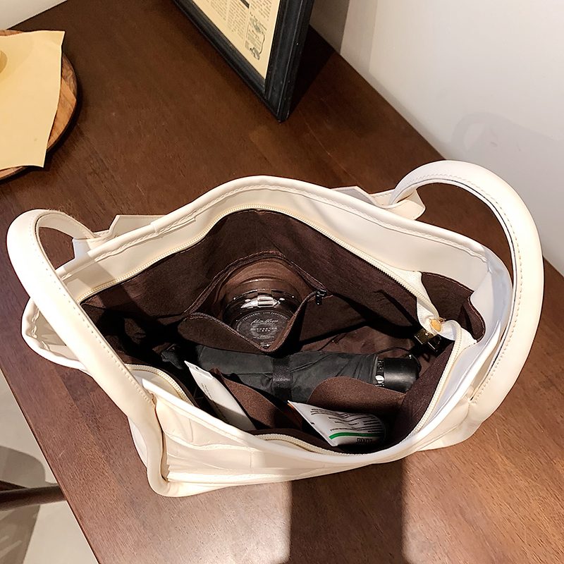 Peniche Crossbody-håndtaske I Læder Til Kvinder - Sort