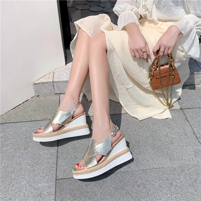 Peniche Elegant Wedge Sandal Til Kvinder - Sølv