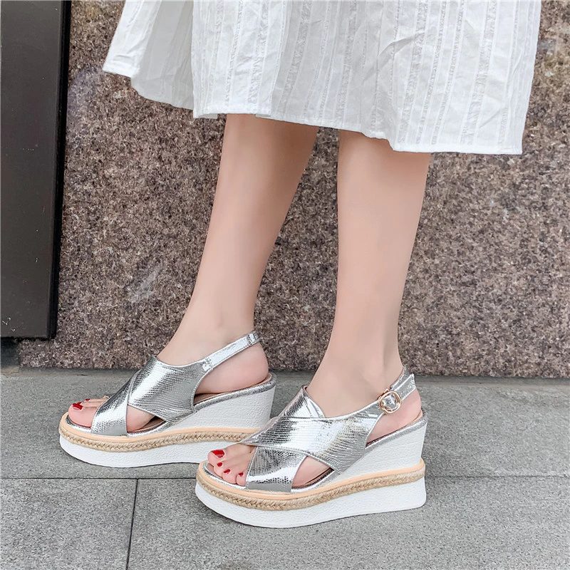 Peniche Elegant Wedge Sandal Til Kvinder - Sølv