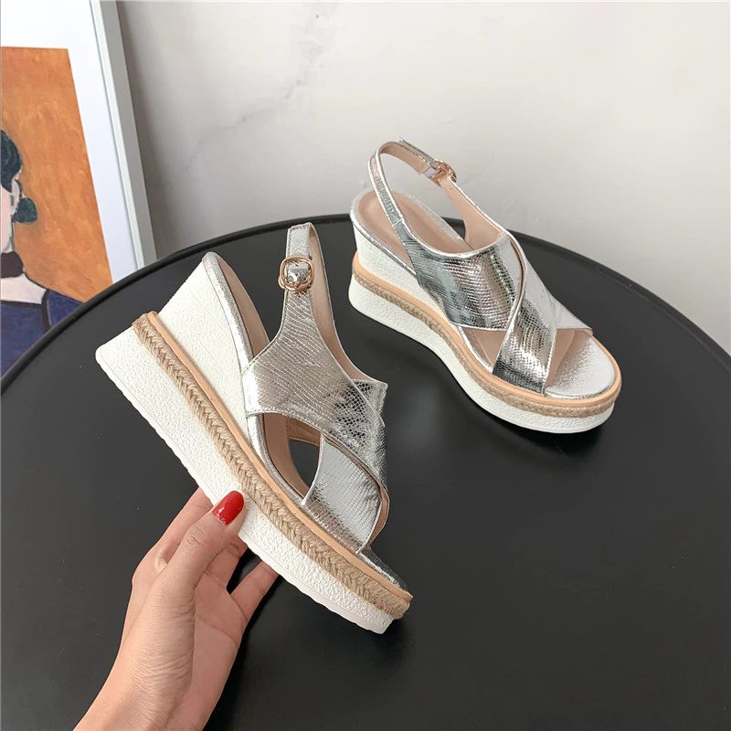Peniche Elegant Wedge Sandal Til Kvinder - Sølv