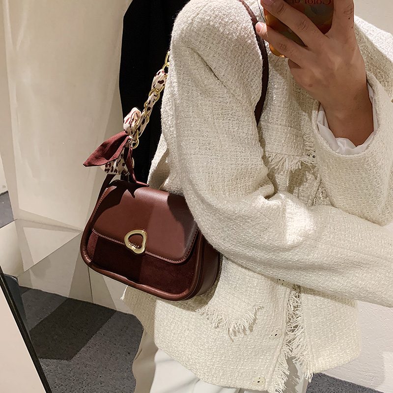 Pinino Small Crossbody-håndtaske I Læder Til Kvinder - Brun