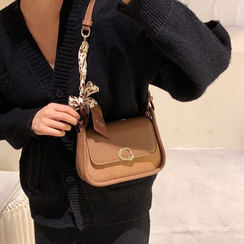Pinino Small Crossbody-håndtaske I Læder Til Kvinder - Brun