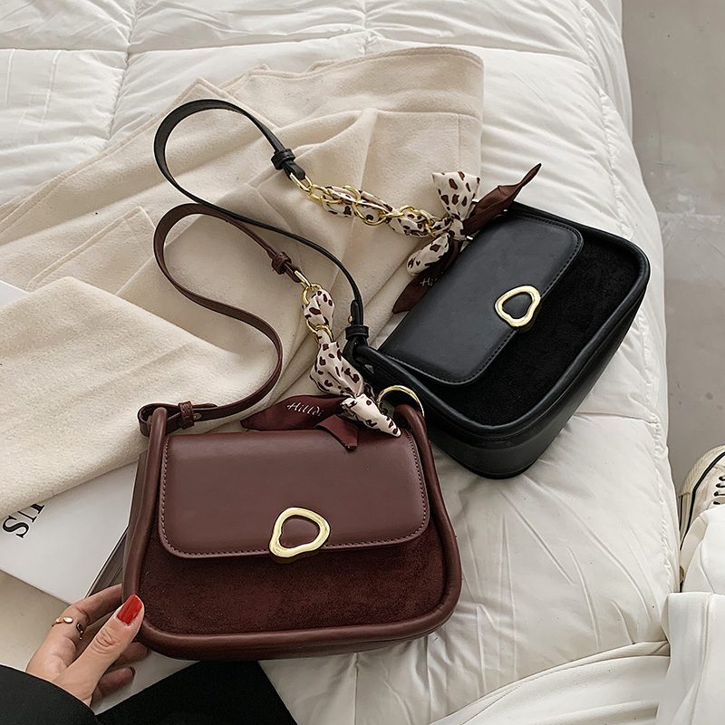 Pinino Small Crossbody-håndtaske I Læder Til Kvinder - Brun