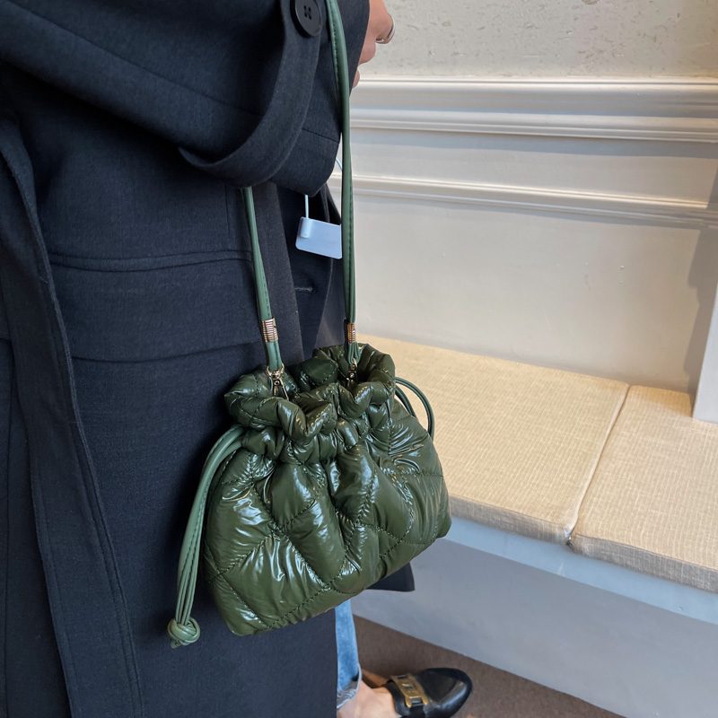 Puka Håndtaske I Imiteret Læder Til Kvinder - Sort
