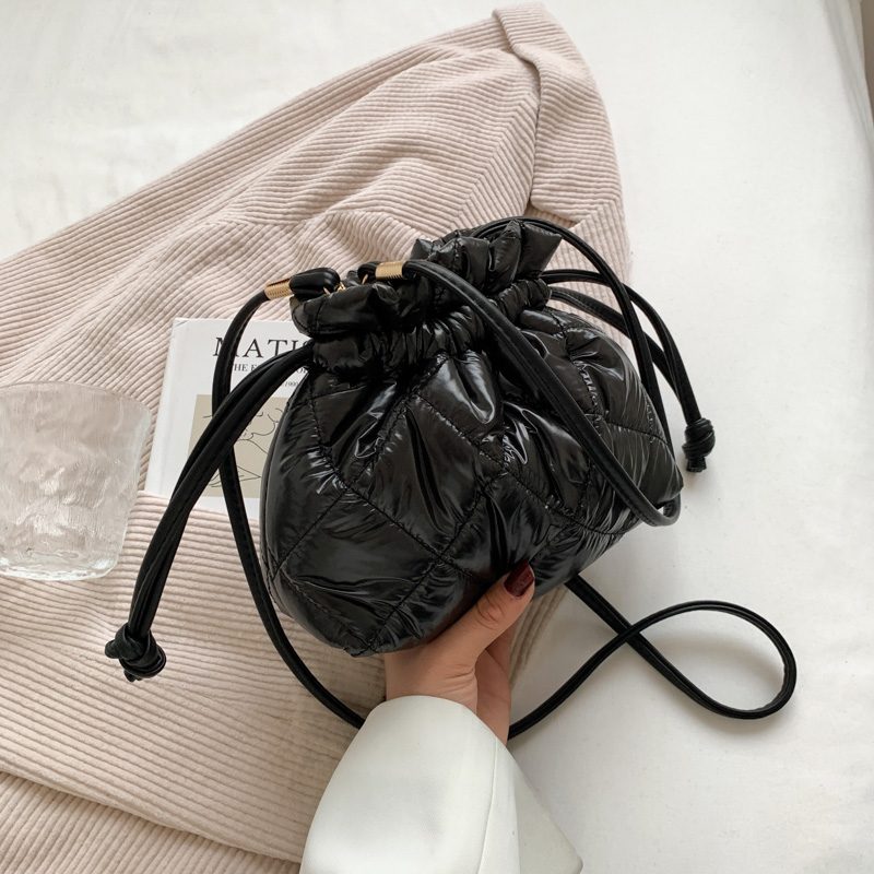 Puka Håndtaske I Imiteret Læder Til Kvinder - Sort