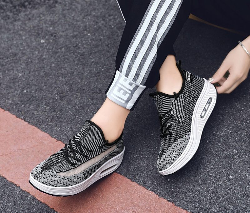 Regia Damesneakers Flade Med Platform - Sort