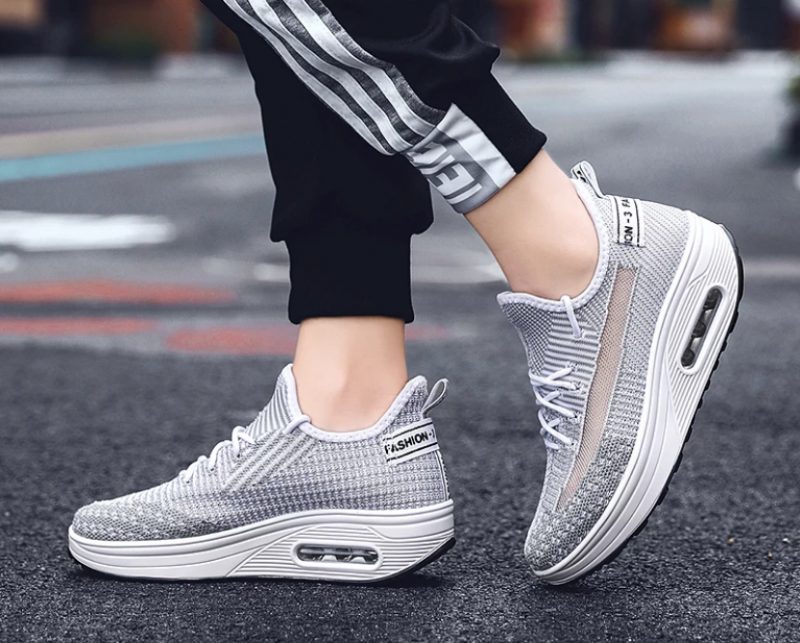 Regia Damesneakers Flade Med Platform - Sort