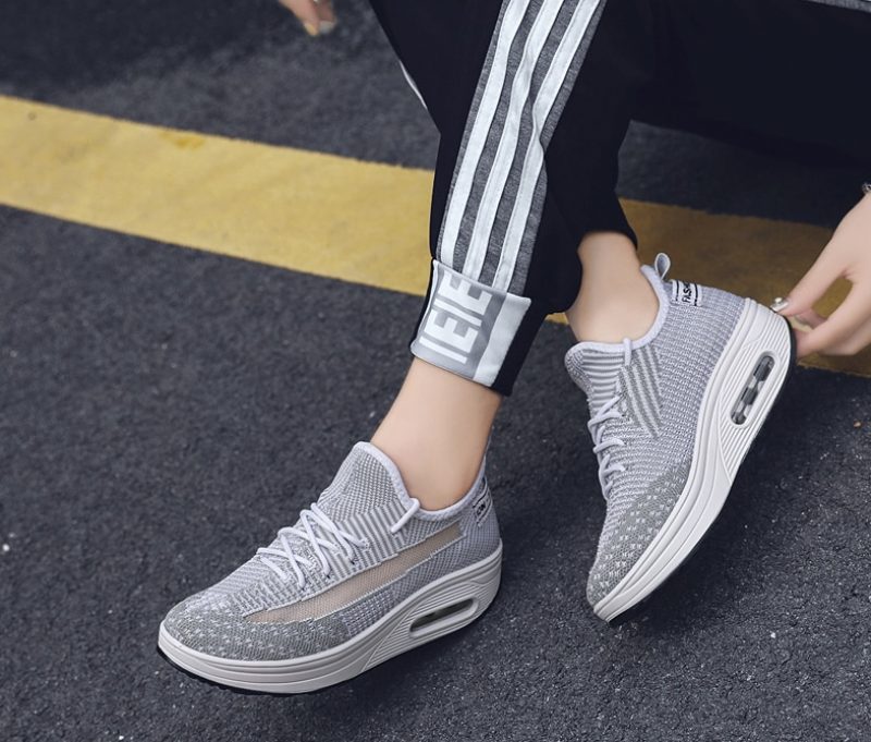 Regia Damesneakers Flade Med Platform - Sort