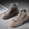 Khaki Pels