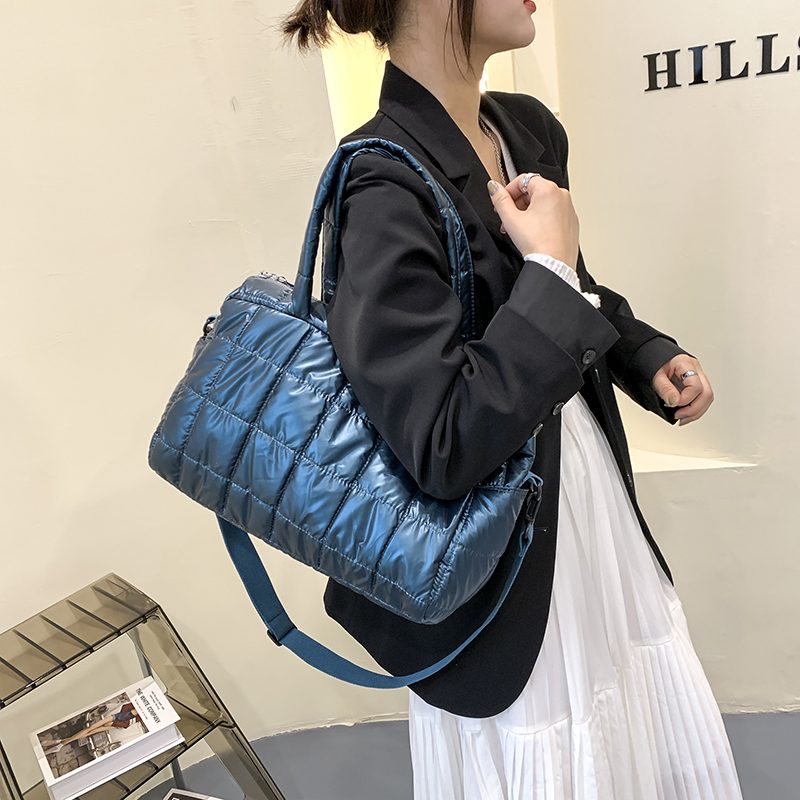 Torys Crossbody-håndtaske I Nylon Til Kvinder - Sort