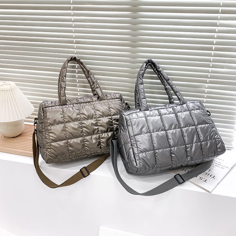 Torys Crossbody-håndtaske I Nylon Til Kvinder - Sort