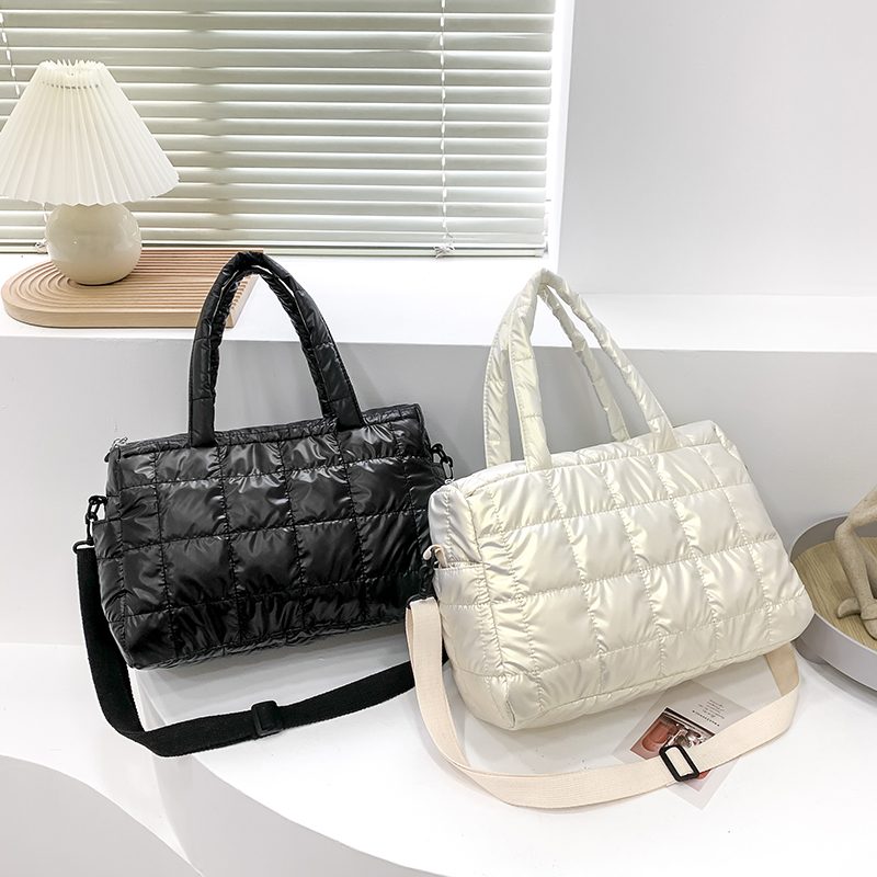 Torys Crossbody-håndtaske I Nylon Til Kvinder - Sort