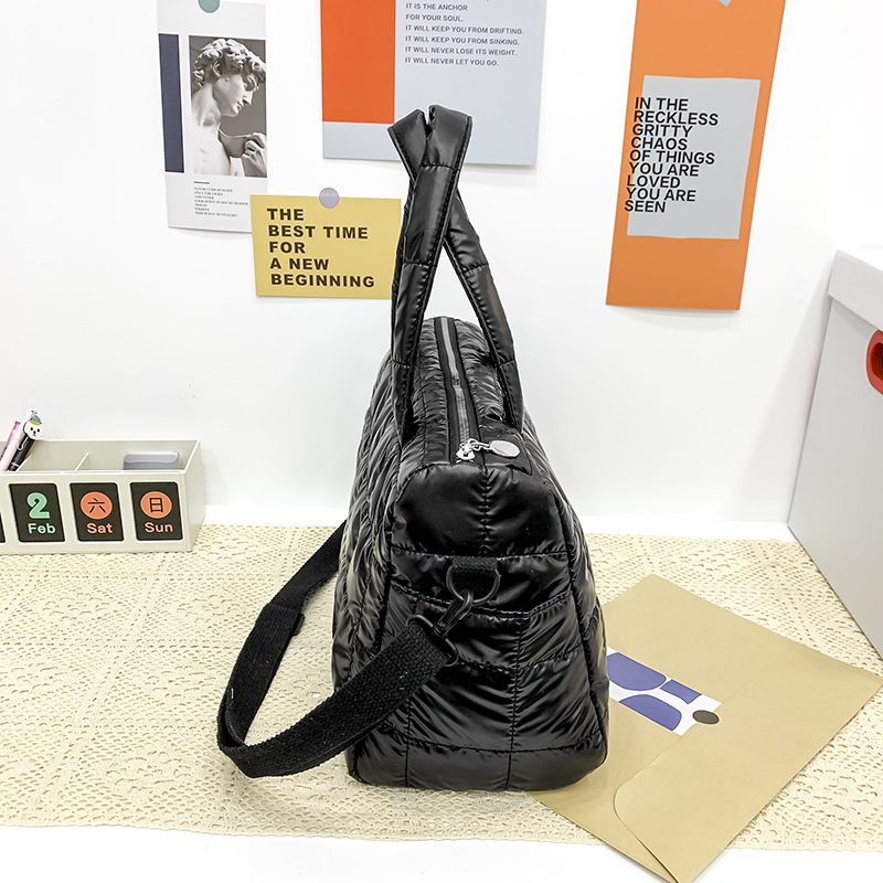 Torys Crossbody-håndtaske I Nylon Til Kvinder - Sort