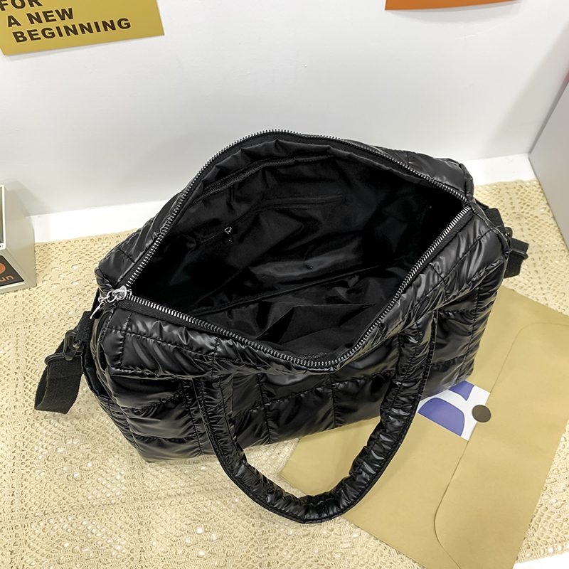Torys Crossbody-håndtaske I Nylon Til Kvinder - Sort